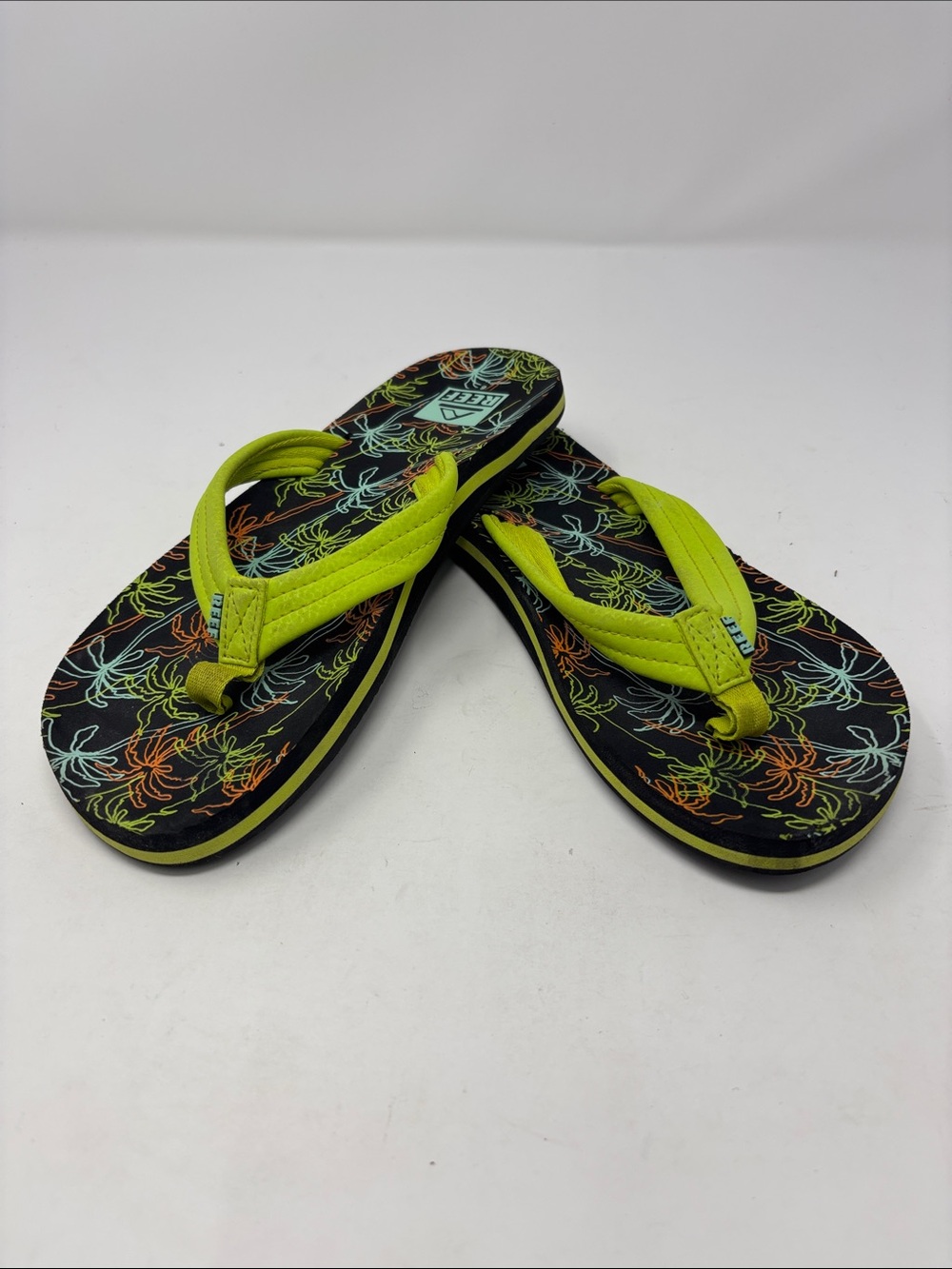 Reef | 6 Kids Neon Lime Flip Flop Sandals with Floral Footbed